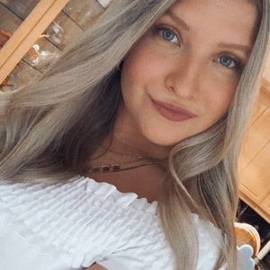 Meet your Posher, Karolane